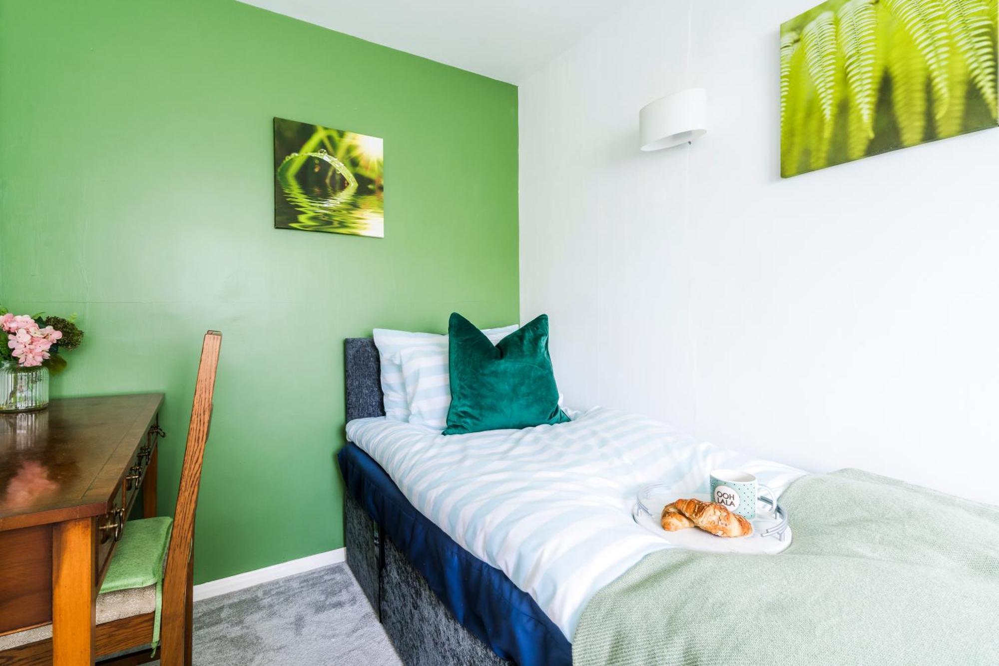 Leicester Oadby 4 Bed Home, 8 Guests, Park 5 Cars Esterno foto
